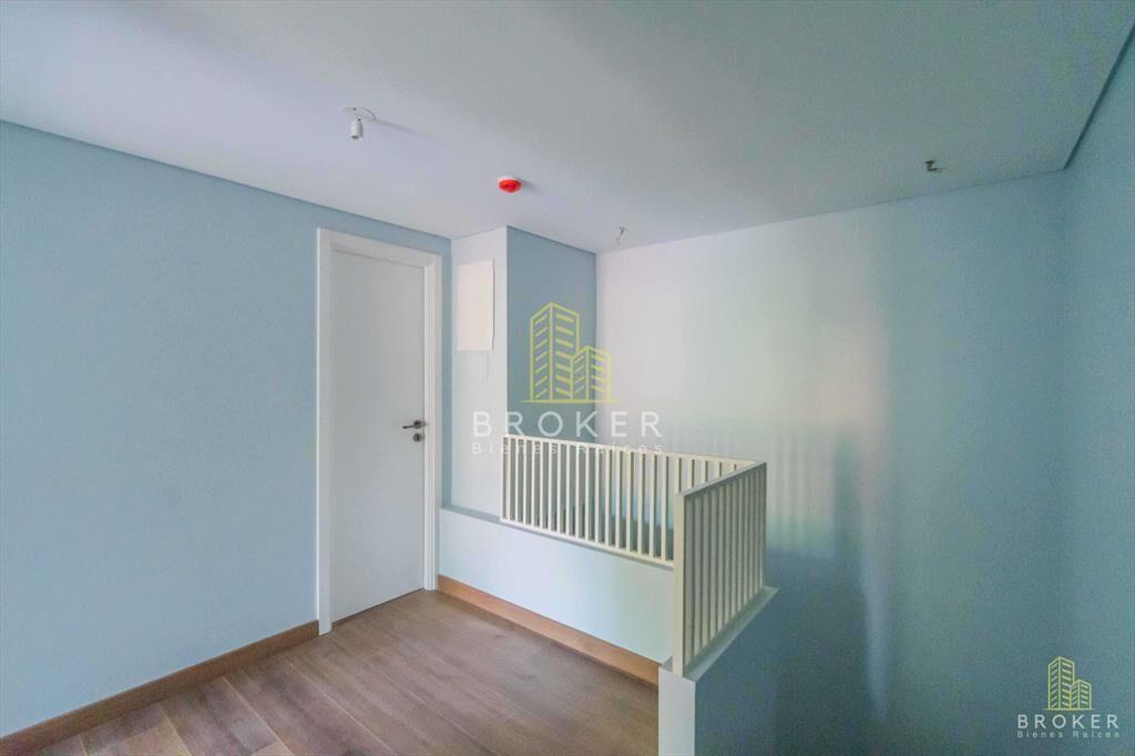 Venta Apartamento Duplex de diseño en Punta 2 al
