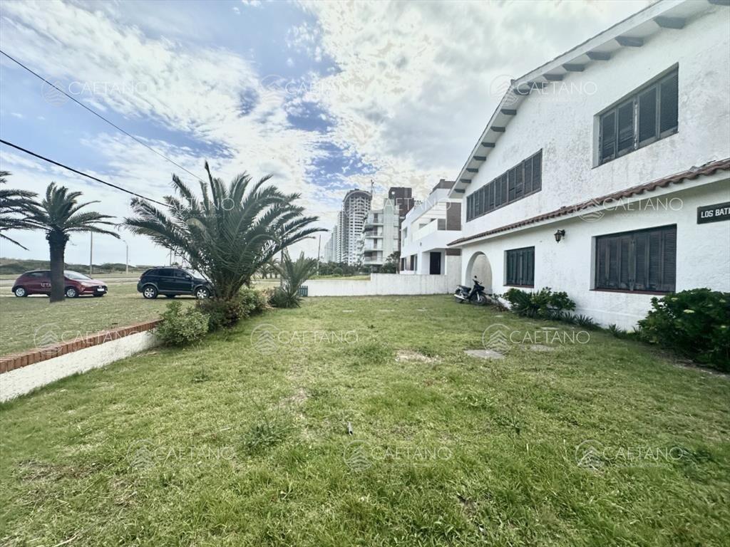 Venta casa 7 dormitorios - Playa brava, Punta del