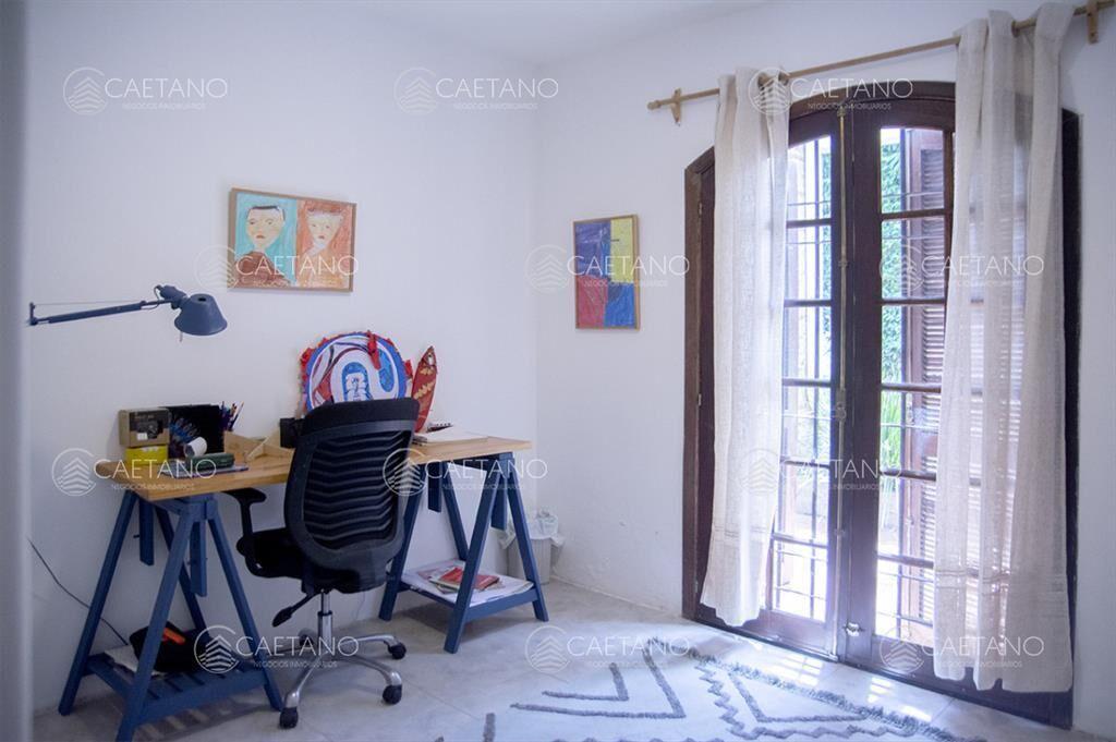 Excelente chalet de 5 dormitorios en venta a pasos de Playa