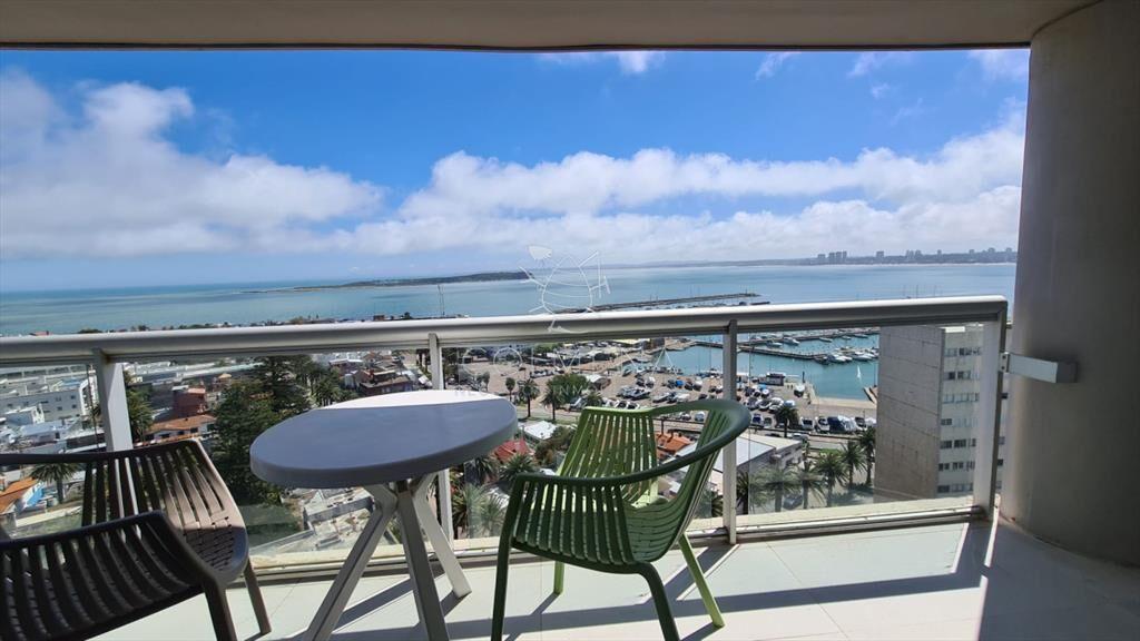 apartamento vista al puerto