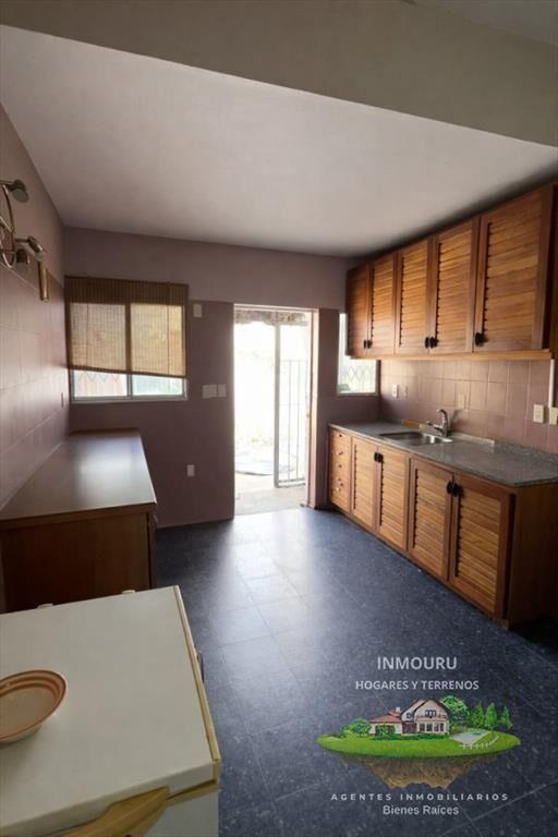 Se vende casa en exclusiva + apto al fondo en la Unión.