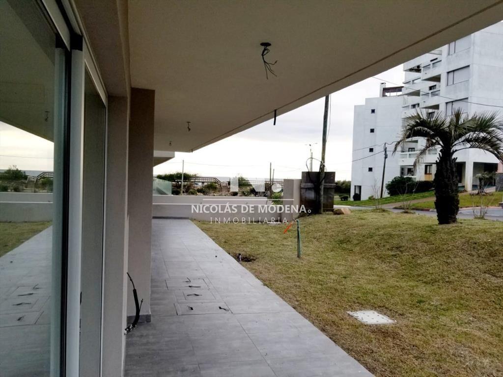 Apartamento de 2 dormitorios en Playa Mansa , del