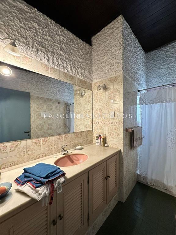 Vende casa de 3 dormitorios en Pinares , Punta del Este