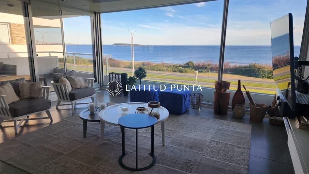 Apartamento 3 dormitorios en suite. Mansa