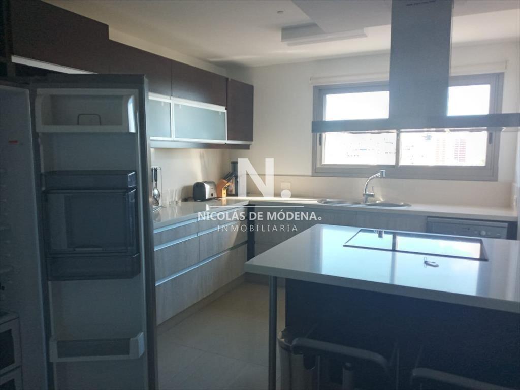 Hermoso Departamento en venta, en playa Brava.