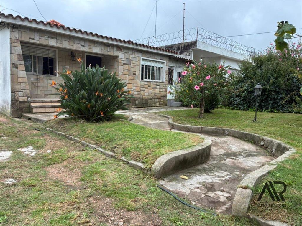 Varias casas mismo padrón en Bella Italia