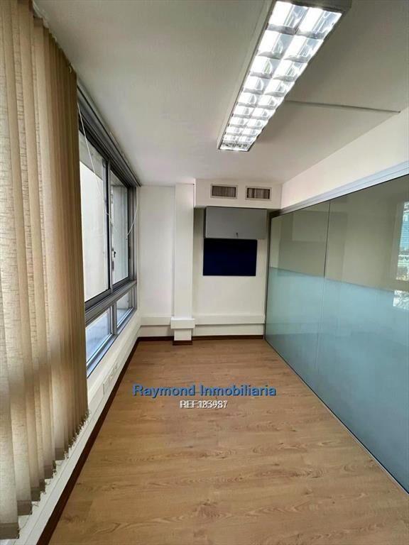 Venta excelente oficina de 100m2 en Ciudad Vieja