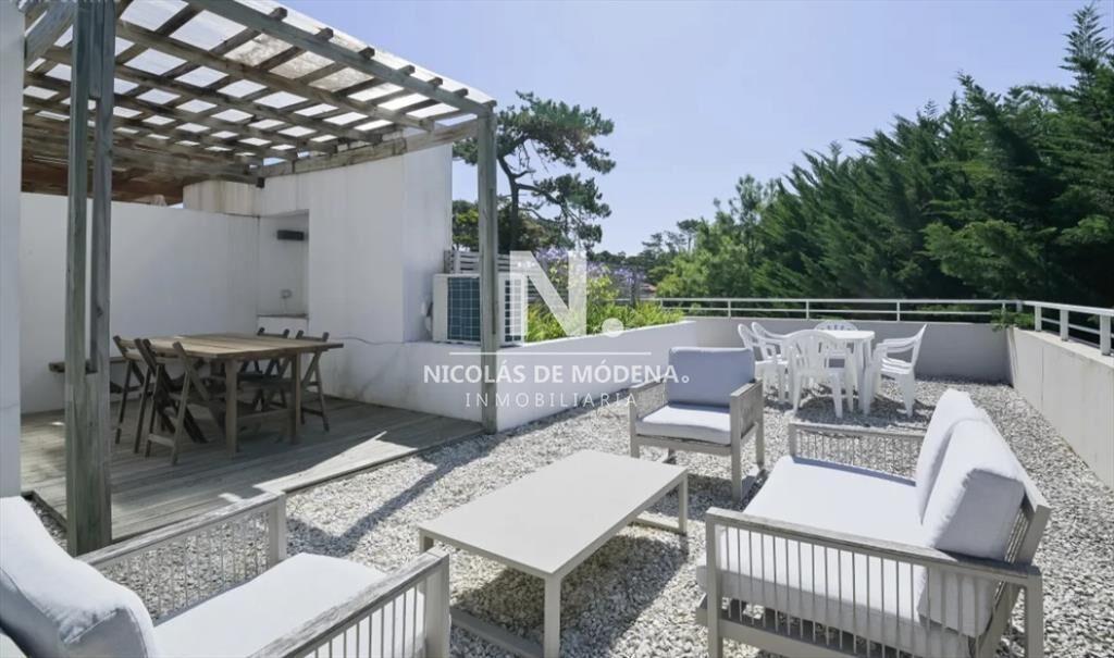 Vende Apto de 2 dormitorios Penthouse en playa