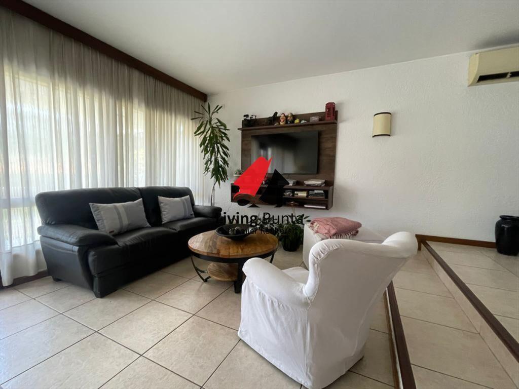 Hermosa casa en alquiler disponible