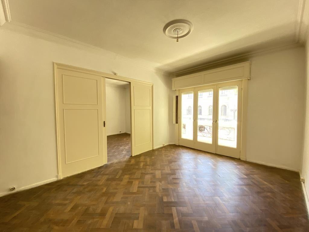 Venta apartamento de 3 dormitorios en Cordon con renta