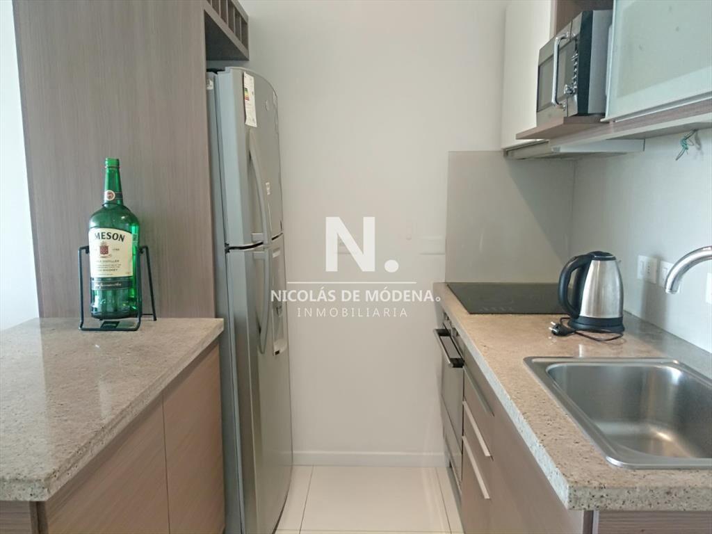 Excelente apartamento ubicado en Av. Roosevelt y