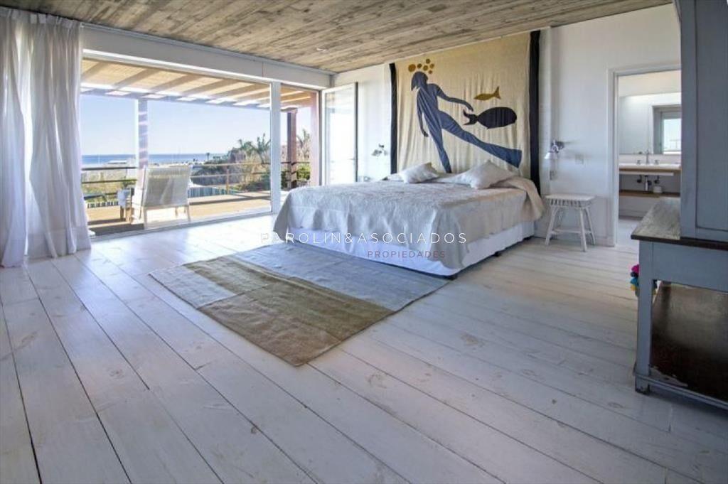 Casa de 3 dormitorios en venta en Manantiales,