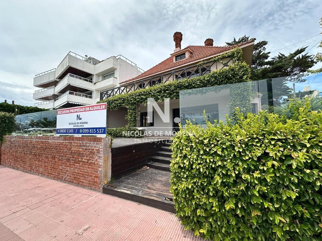 Casa de gran tamaÃ±o ubicada a pasos del Mar