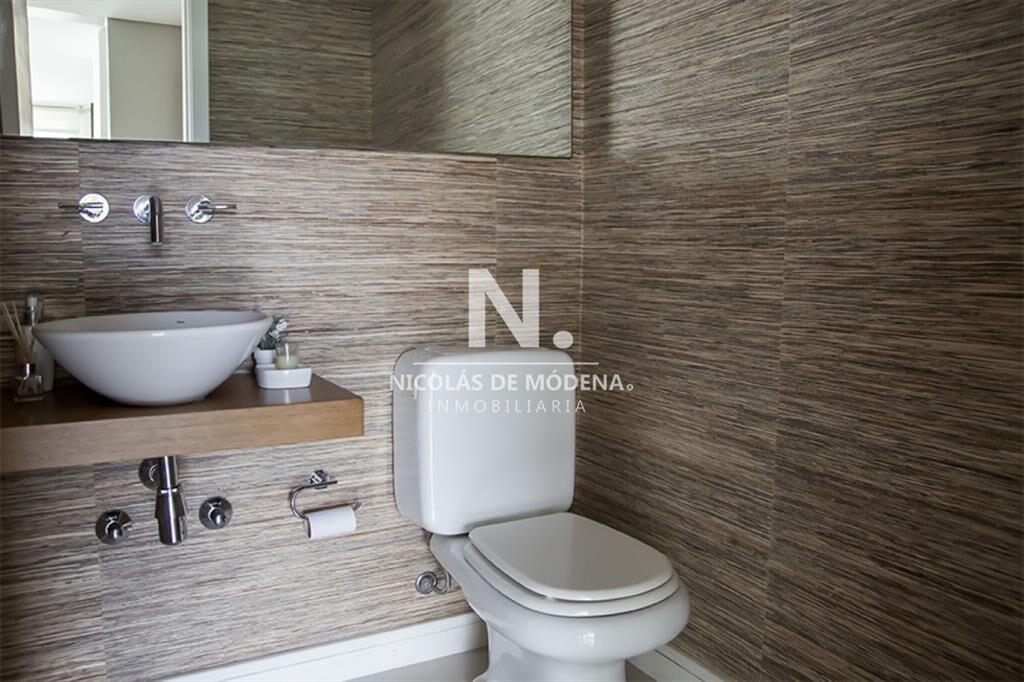 Departamento en venta en torre de categoría de 2 dormitori