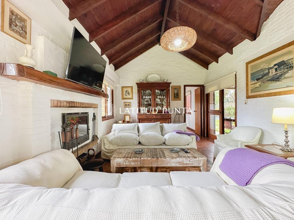 Casa en Jardines de CÃ³rdoba, 3 dormitorios