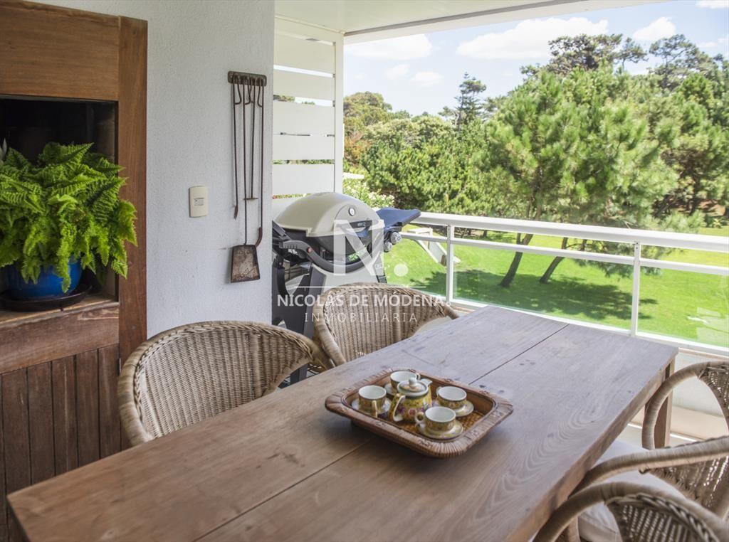 Vende apartamento en aplaya Brava de 3 en suite