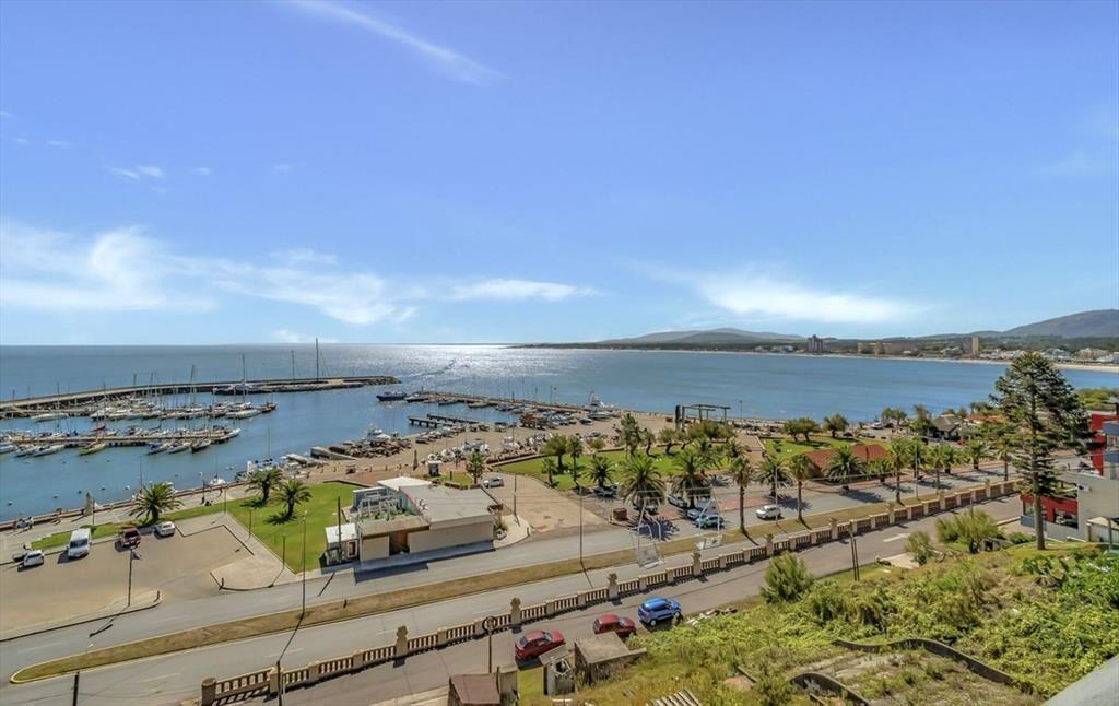 VENTA DEPARTAMENTO 3 DORMITORIOS PIRIAPOLIS