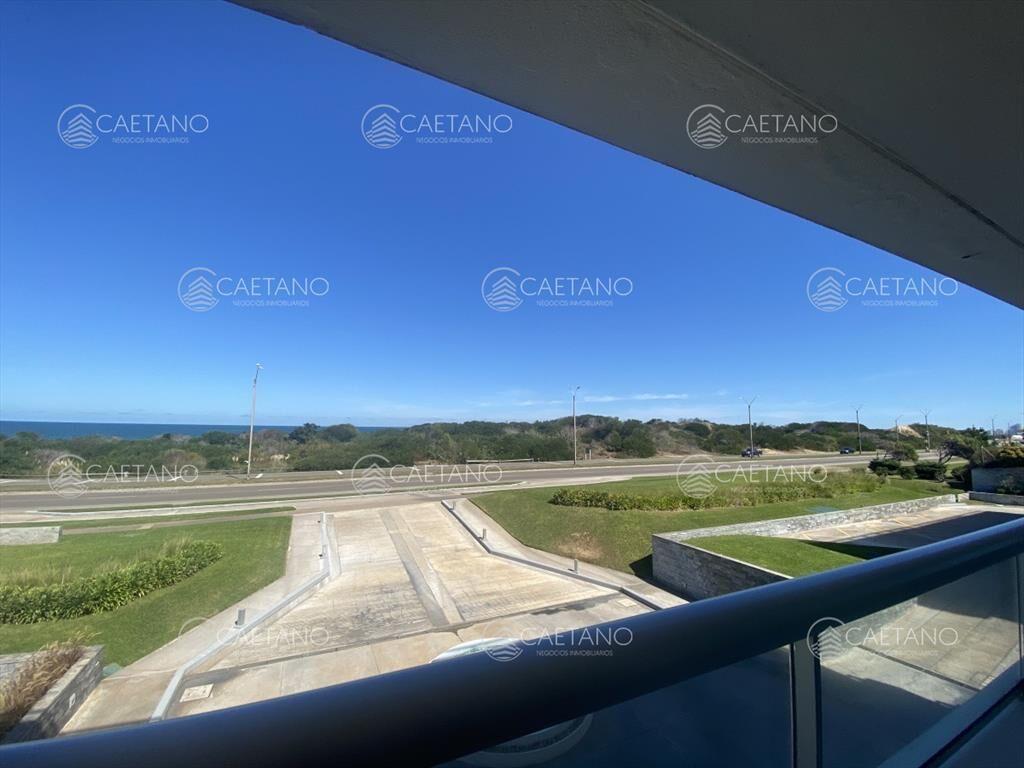 Venta apartamento frente al mar 3 dormitorios