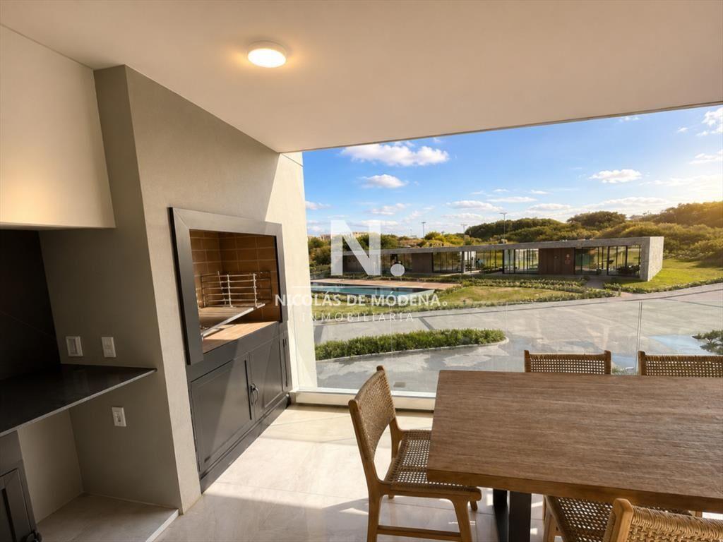 En venta apartamento de 3 dormitorios Frente al -