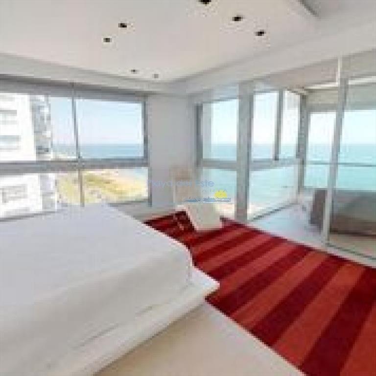 Excepcional apto en playa brava