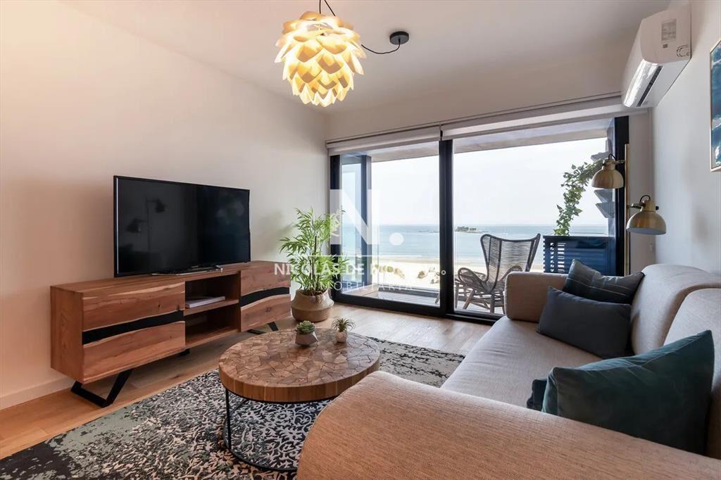 Venta Apartamento de 2 dormitorios frente al mar