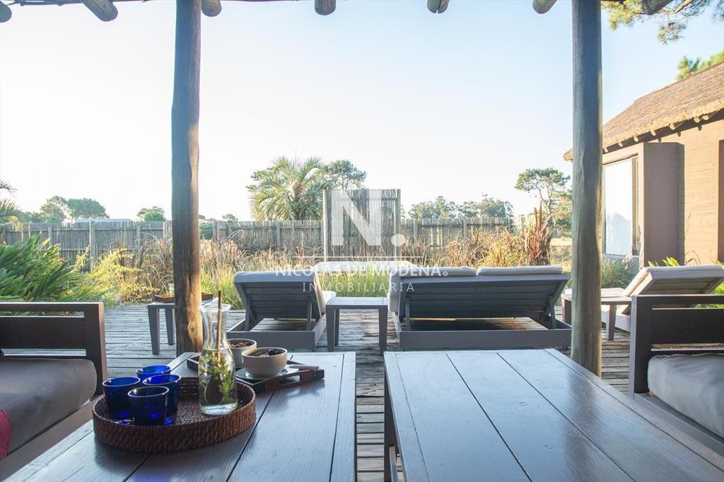 En Jose Ignacio, hermosa casa con 3 suites