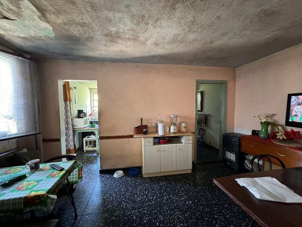 Machado prox. Burgues, muy buen terreno, dos casas en un pa