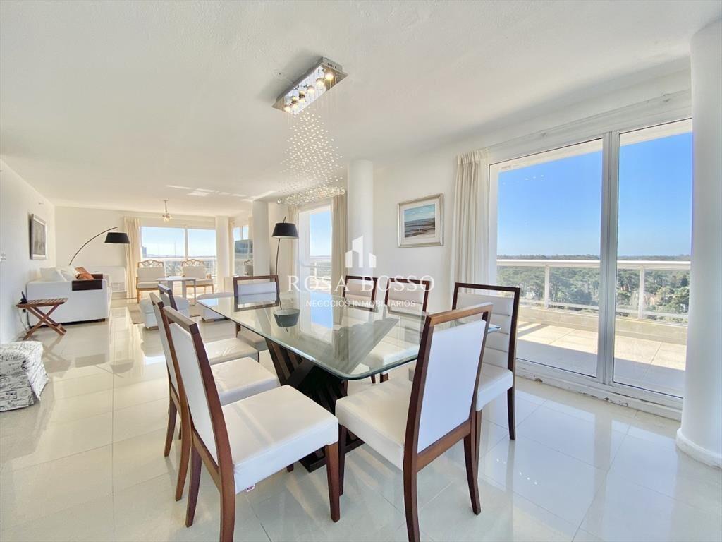 Alquiler 3 dormitorios Roosevelt Punta del Este