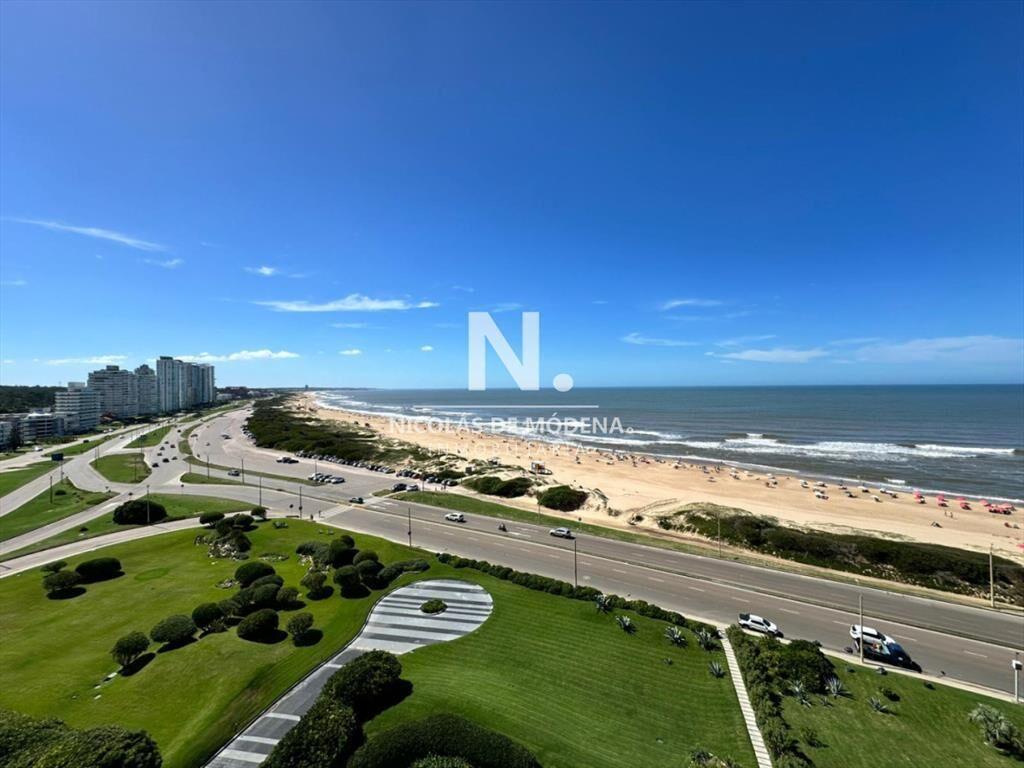VENTA DE APARTAMENTO SOBRE PLAYA BRAVA