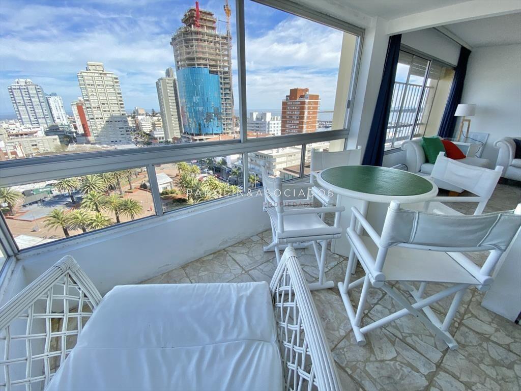 Apartamento en Peninsula, 3 dormitorios