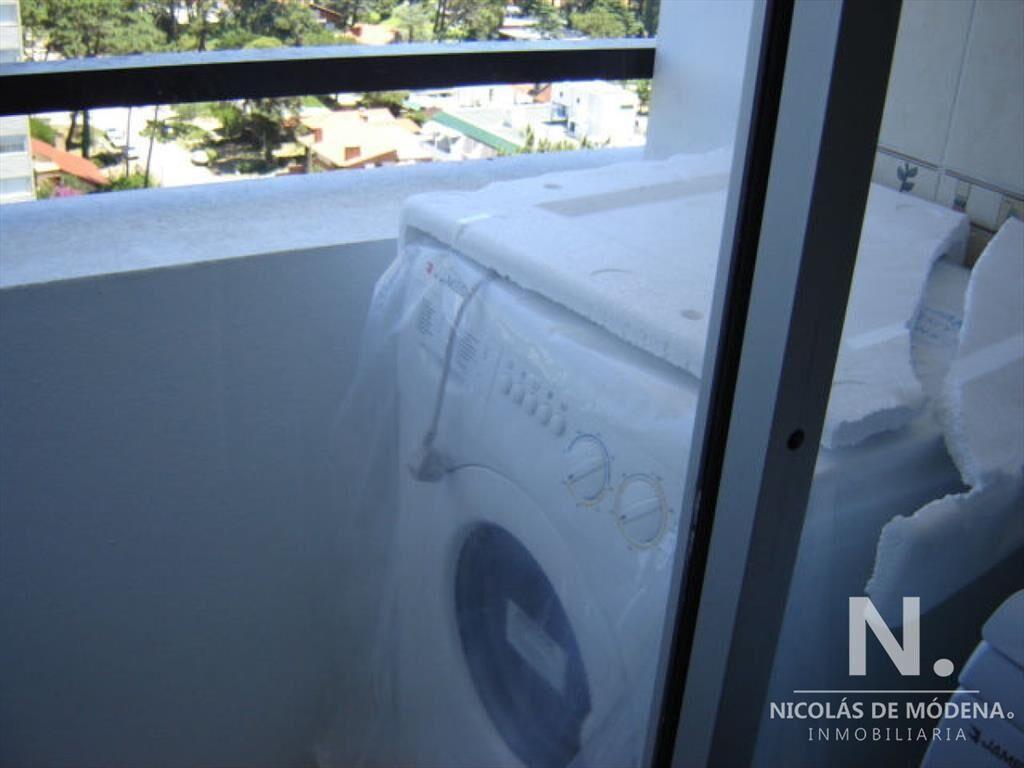 Apartamento 2 dormitorios con servicios vista a la mansa