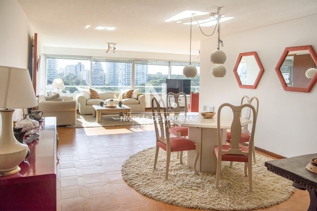 Hermoso Departamento en venta de 3 dormitorios.