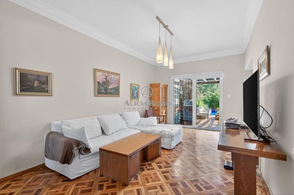 GRAN RESIDENCIA DE ESTILO Y RECICLADA EN POCITOS! PATIO ...