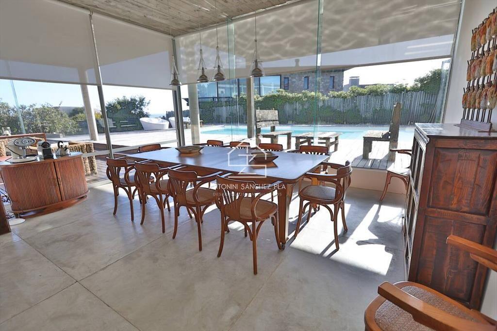 Casa de diseño en alquiler temporal. 4 dormitorios en suit