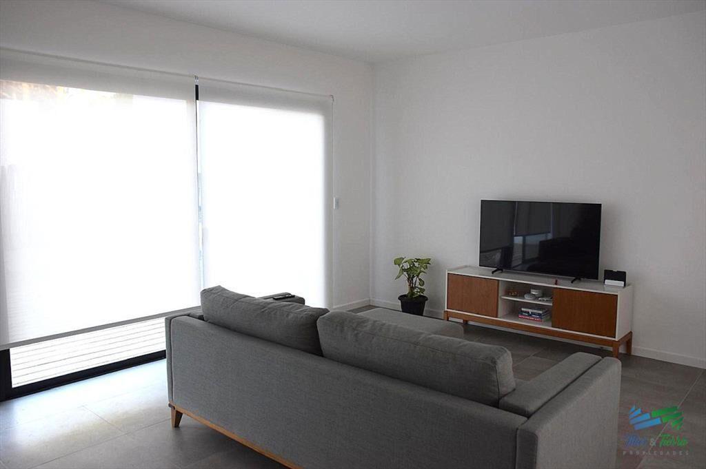 En Venta casa de 2 dormitorios en Parque Burnett,