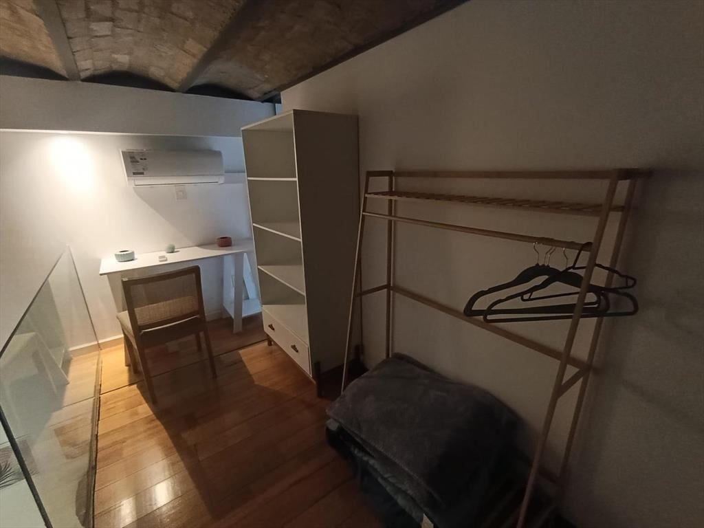 Apartamentos tipo loft en ciudad vieja amoblado.