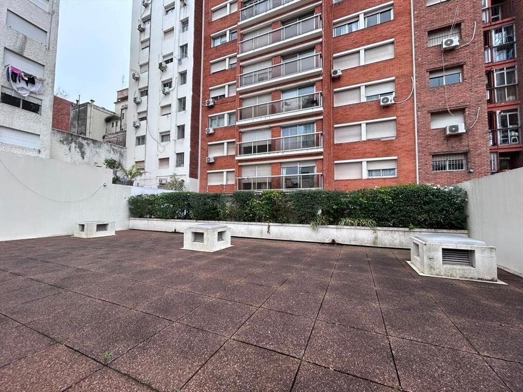 Se alquila apto 1 dorm y patio en Punta Carretas