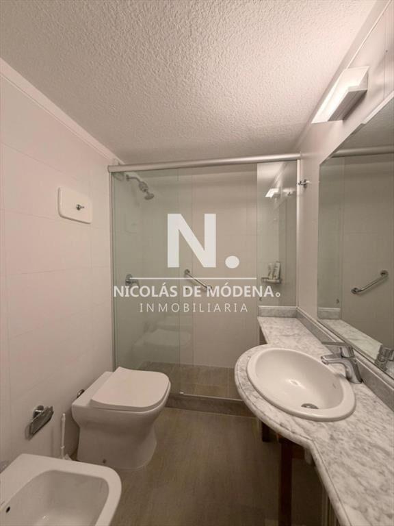 Apartamento en peninsula con vistas hacia la del