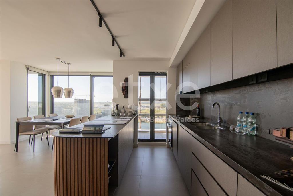 Venta Apartamento 2 dorm 3 baños Carrasco Boating Torre 2...