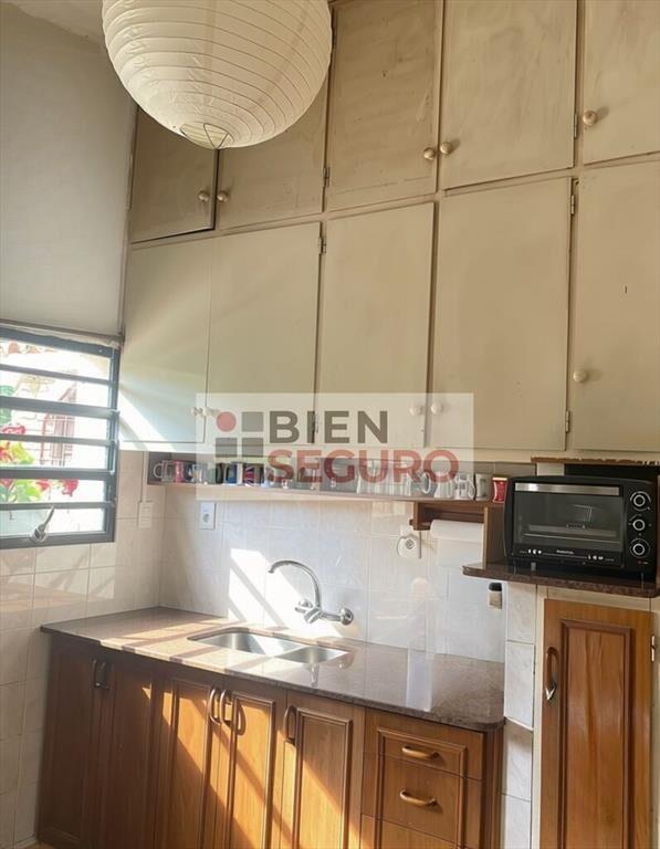 Cómoda casa de 4 dormitorios y amplio jardín, barbacoa con