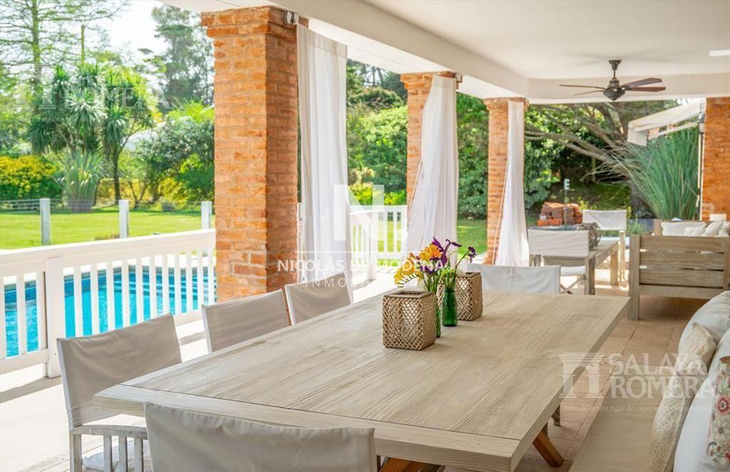 Casa divina en Playa Mansa.