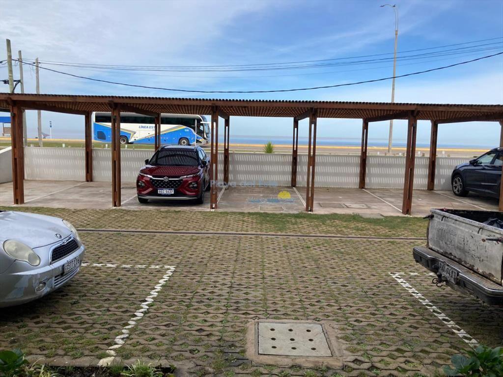 Venta dos dormitorios planta baja frente al mar