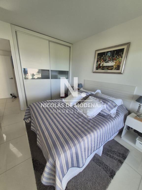 Apartamento en venta primera linea Playa Mansa Punta del Es