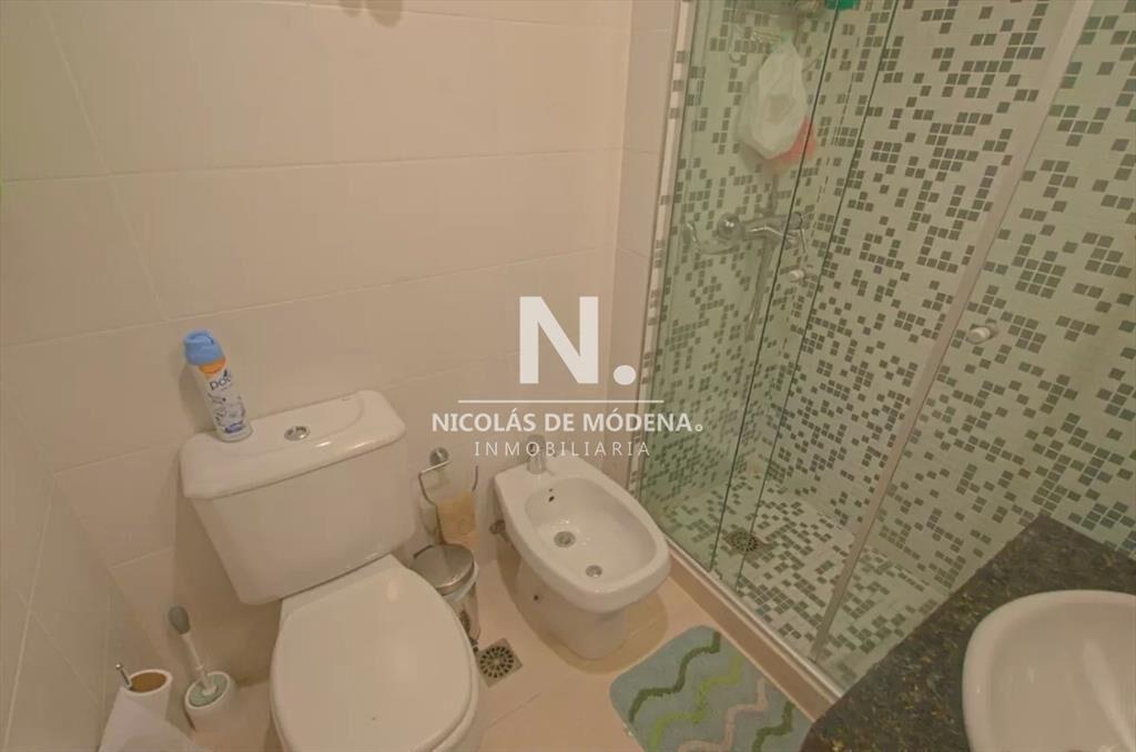 Impecable departamento, comodo e iluminado.
