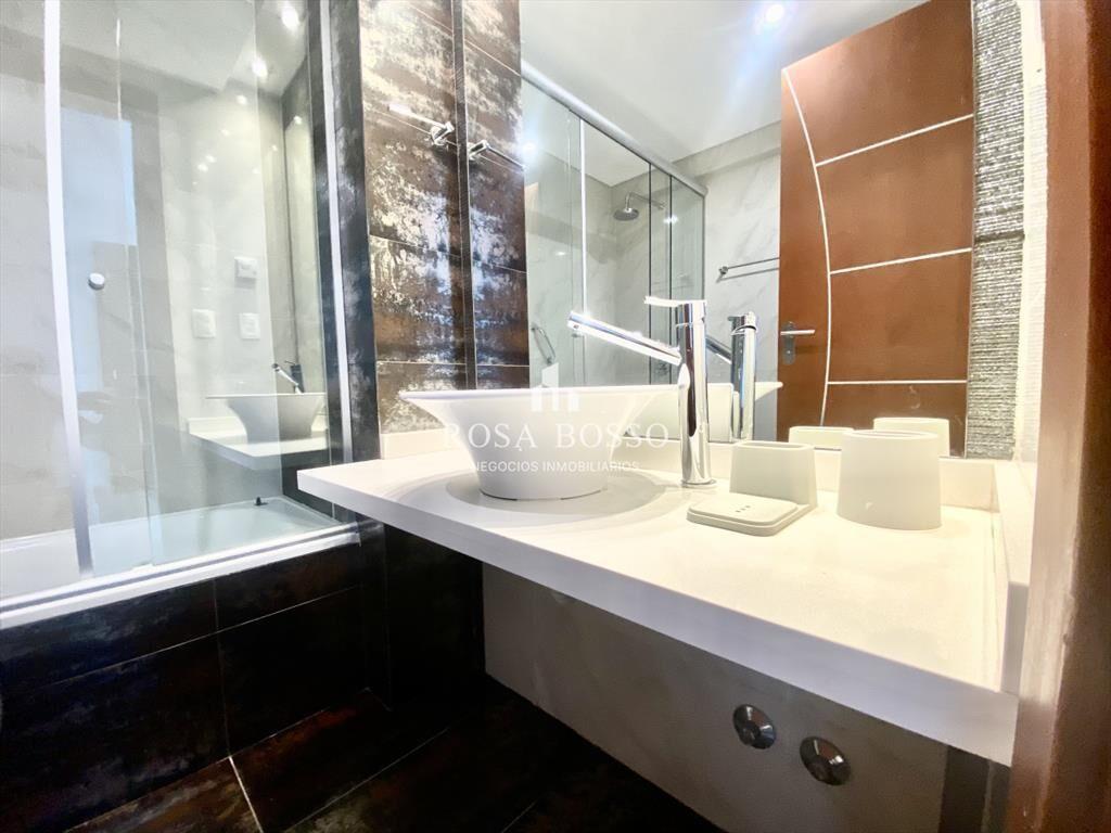 Apartamento en alquiler Playa Mansa 2 dormitorios MIAMI BOO