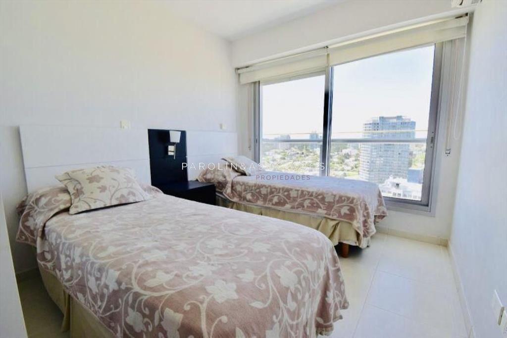 Apartamento en venta de 2 dormitorios en Season