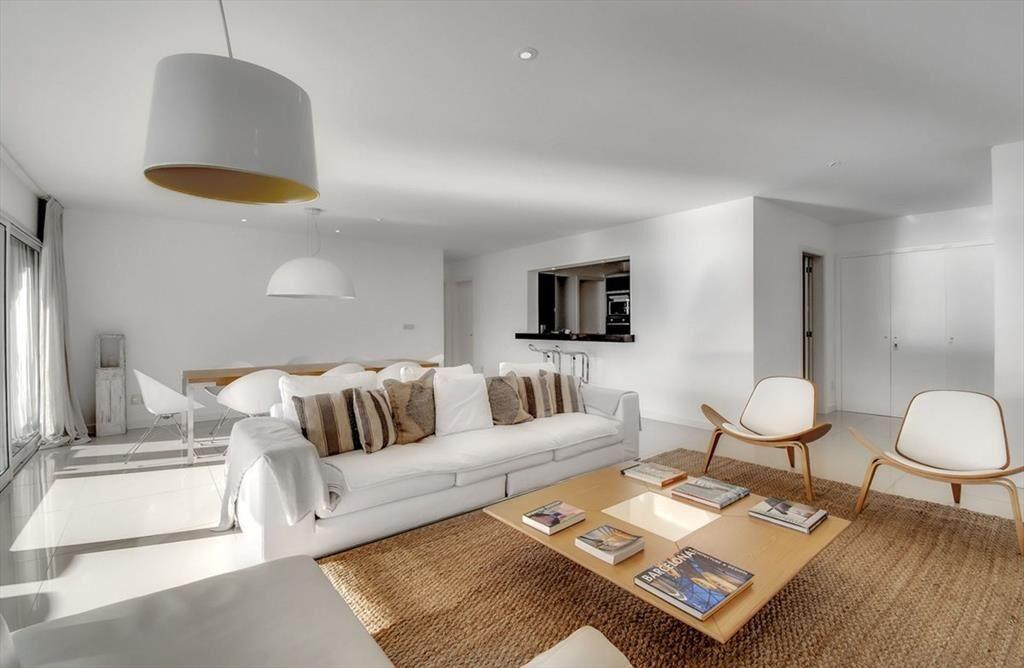 VENTA EN PUNTA BALLENA 3 DORMITORIOS CON PISCINA