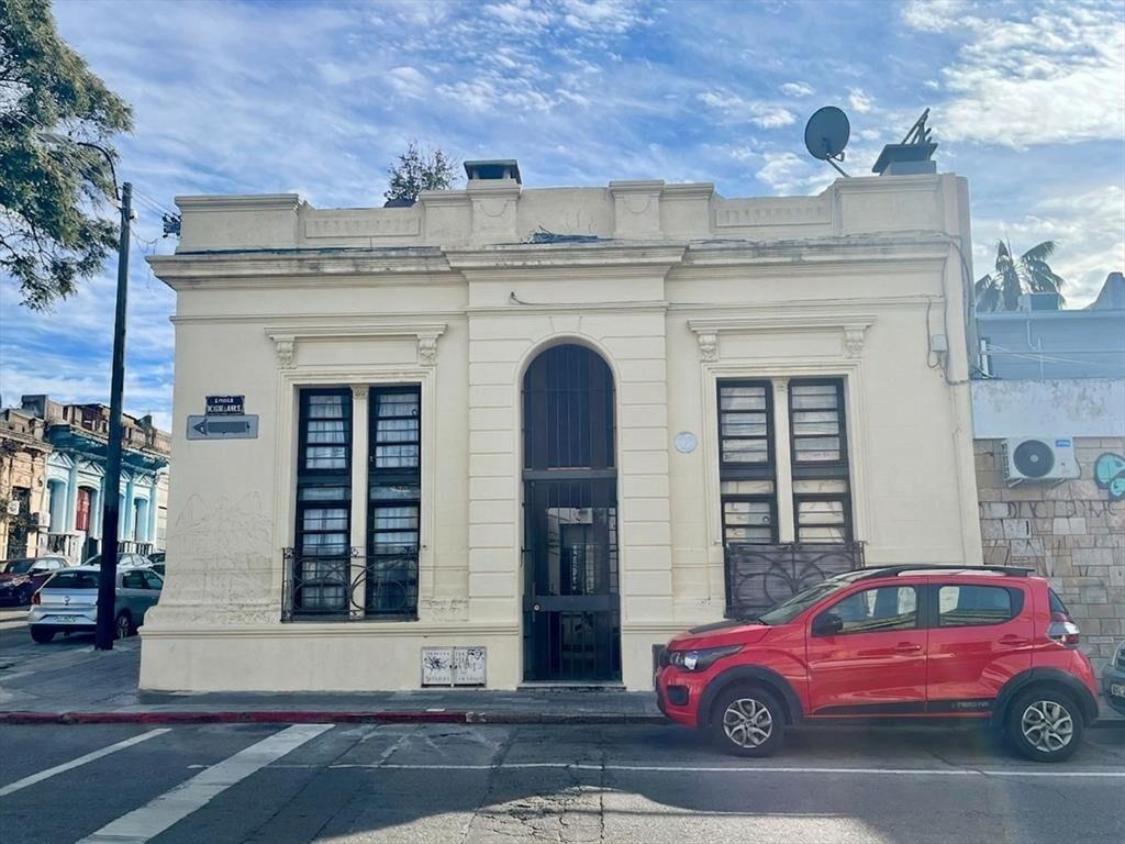 Venta apto dúplex 2 dormitorios y patio en Palermo