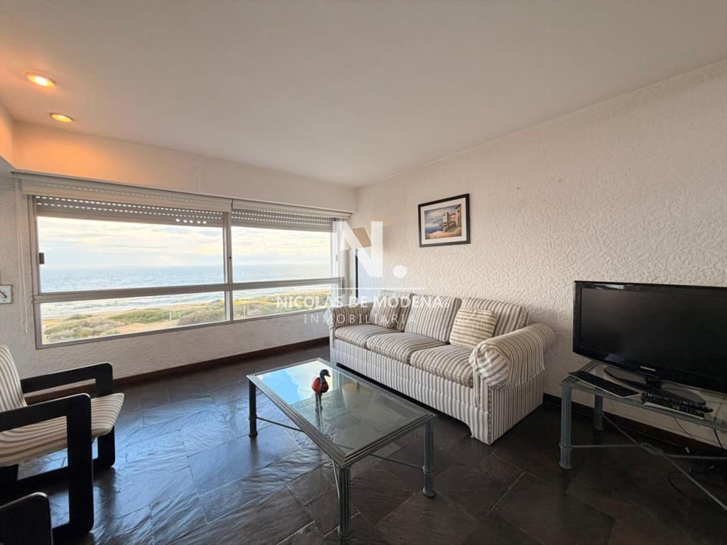 Apartamento de 1 dormitorio en venta, con garage
