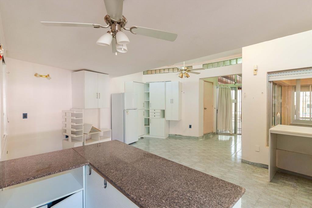 Venta de casa 5 dormitorios en Lomas de Solymar